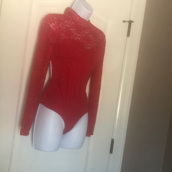 NWT Guess Victotorian Red Lace Longsleeve Bodysuit - Picture 10 of 13